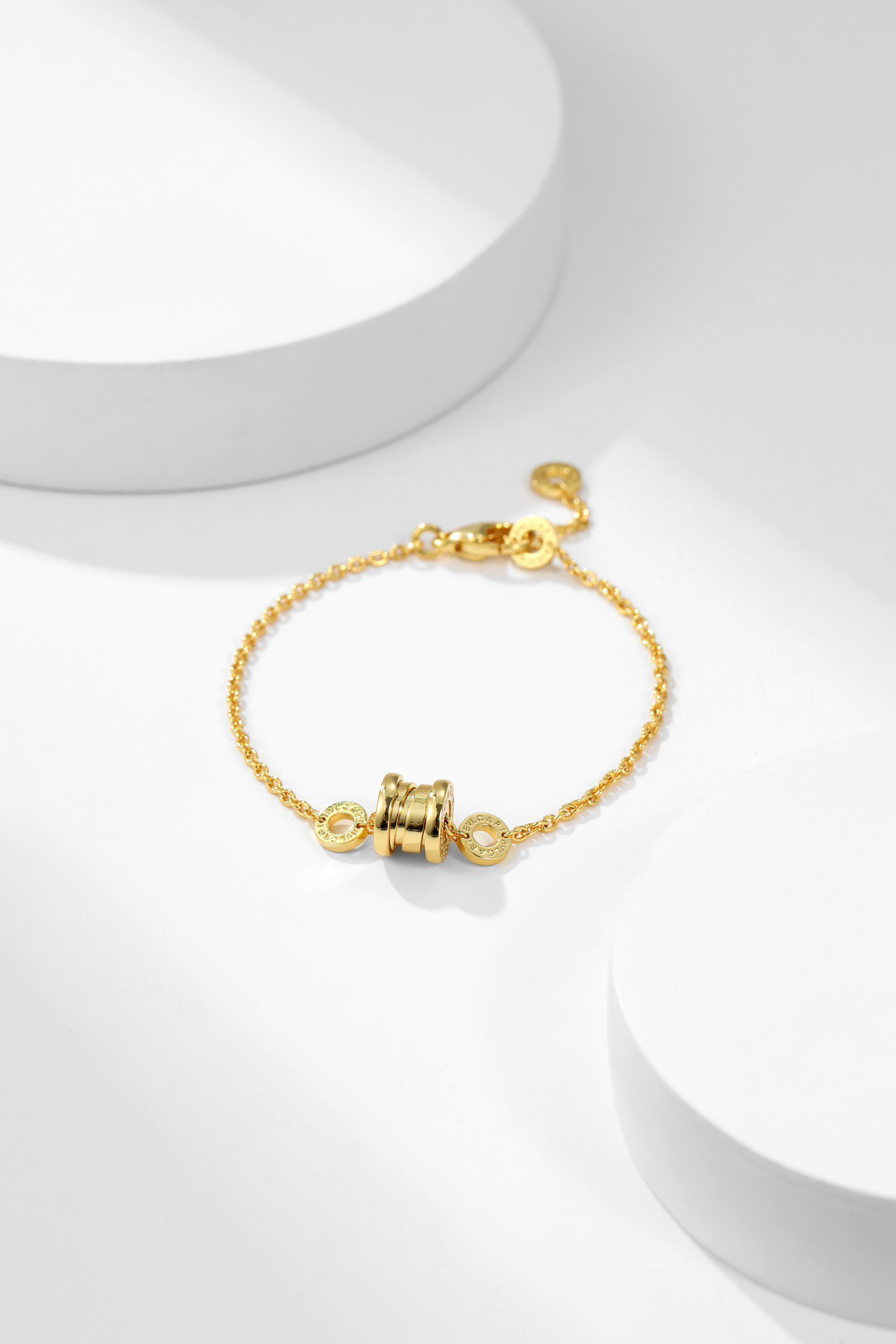 Van Cleef & Arpels Bracelet-57