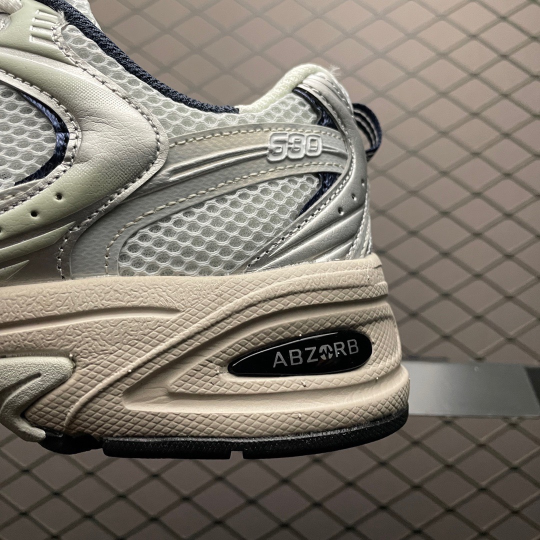 New Balance Sneakers-337