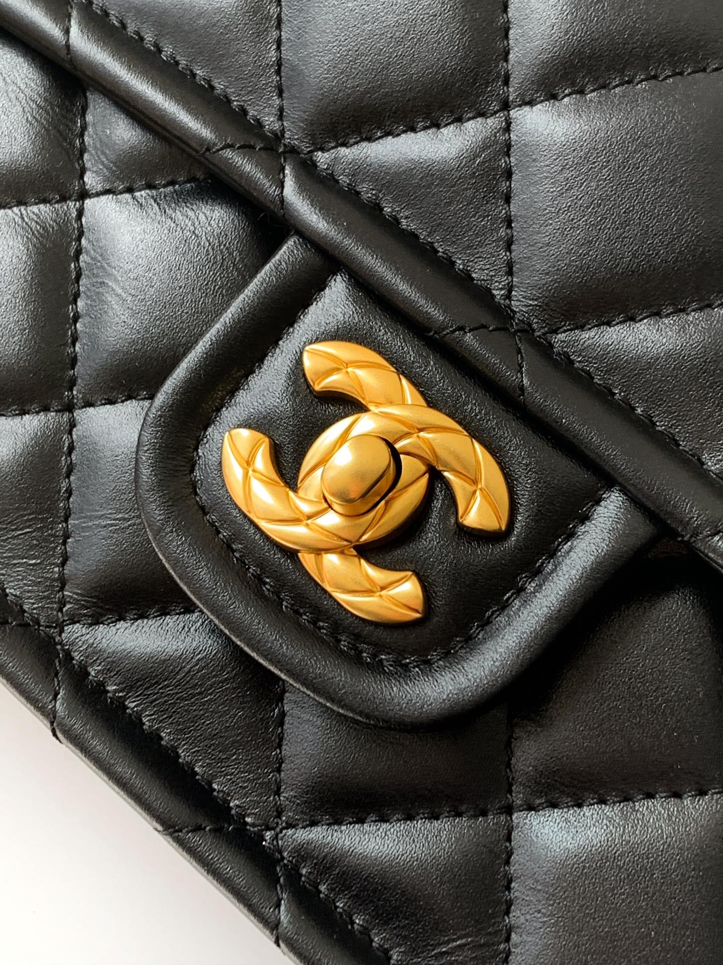 Chanel Hot New Product-37