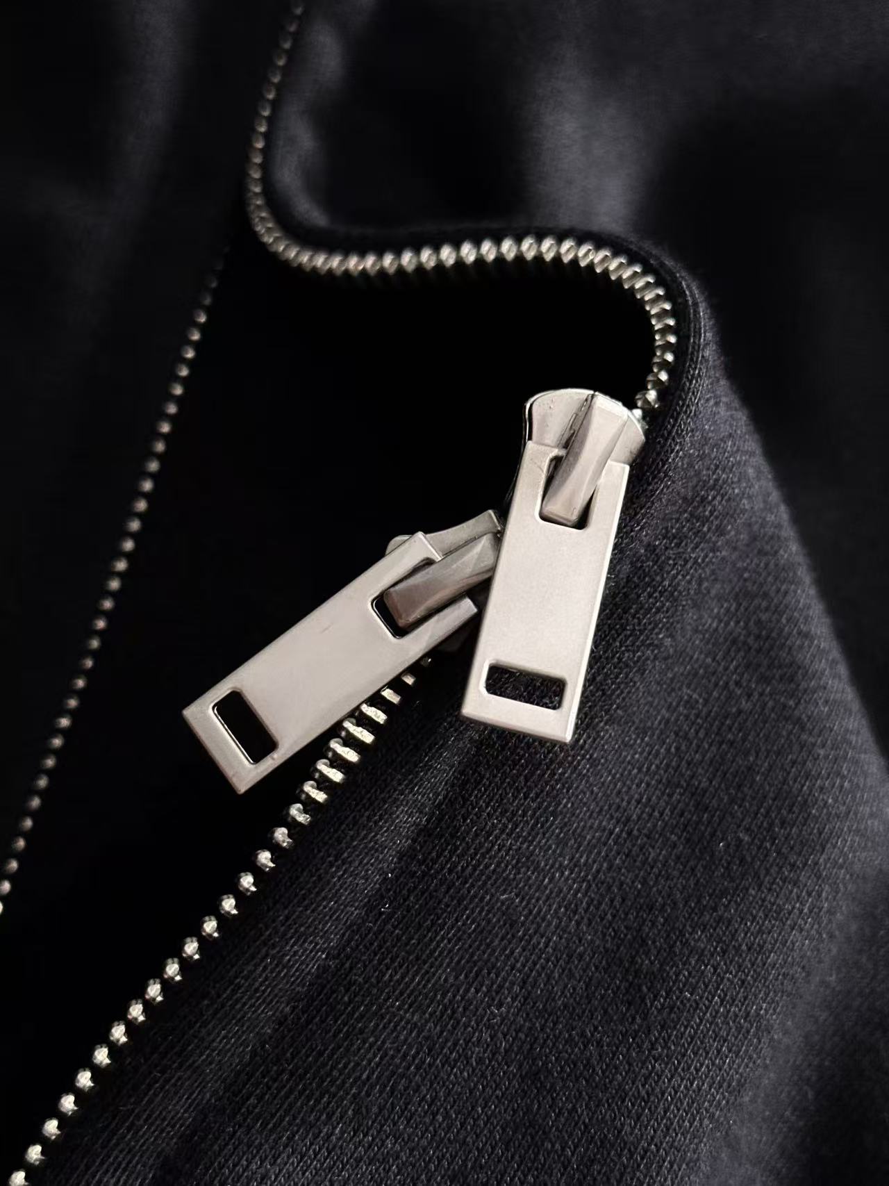 Gucci Clothing-316