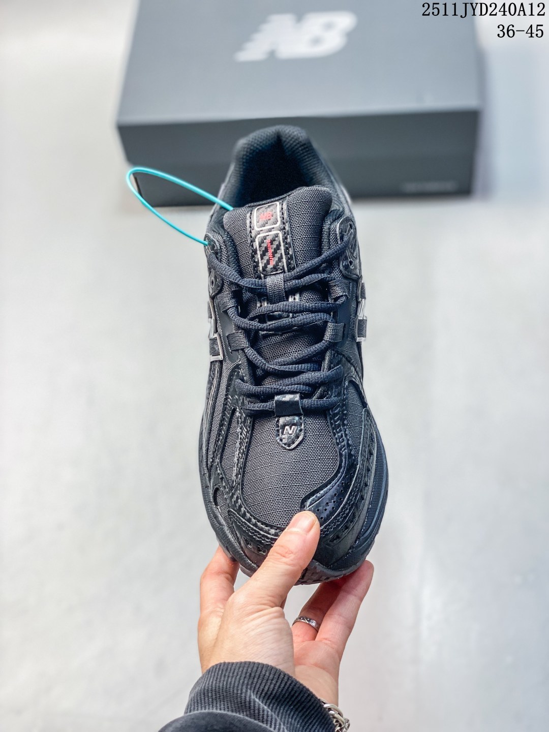 New Balance Sneakers-41