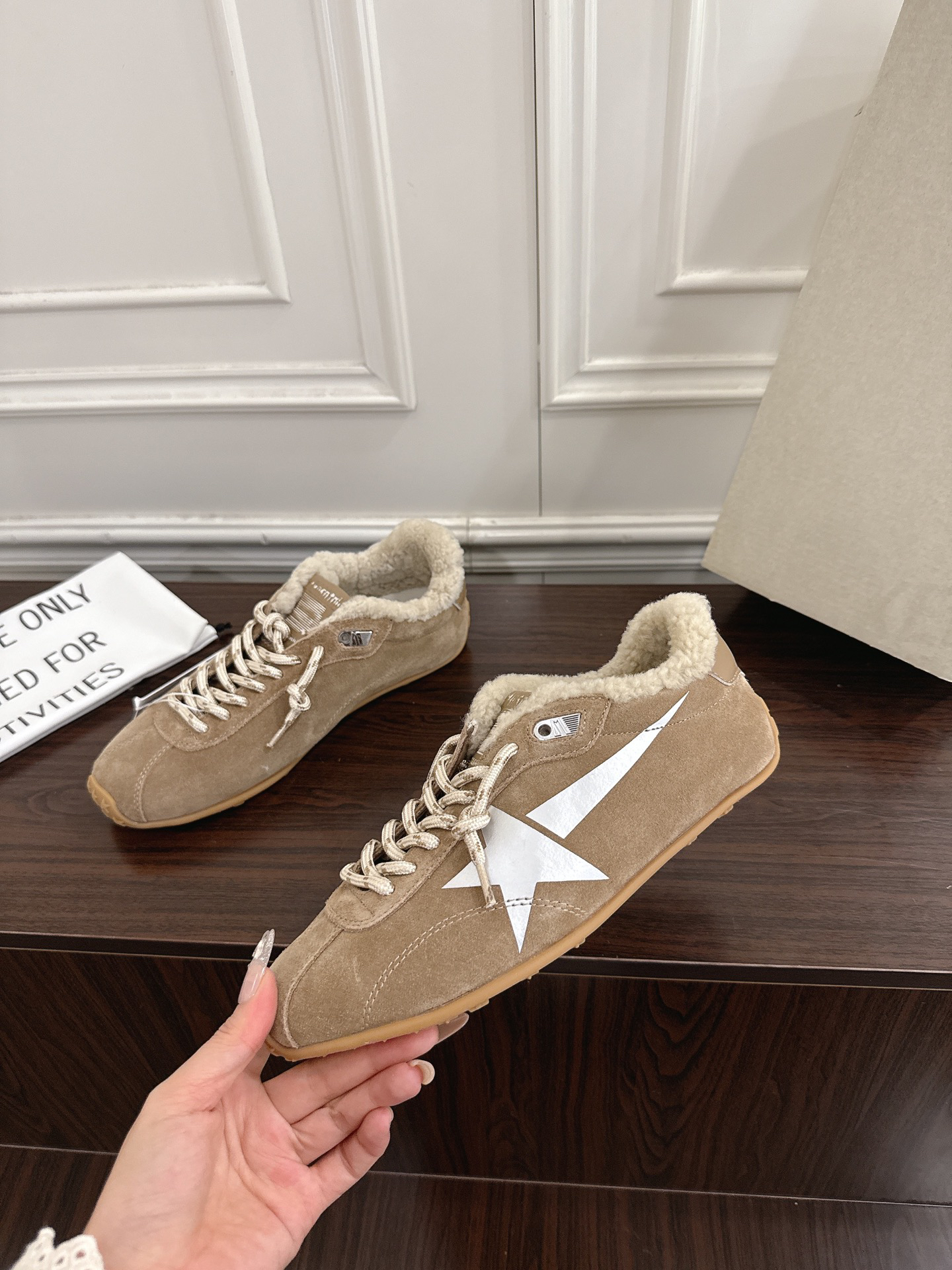 Golden Goose Sneakers-32