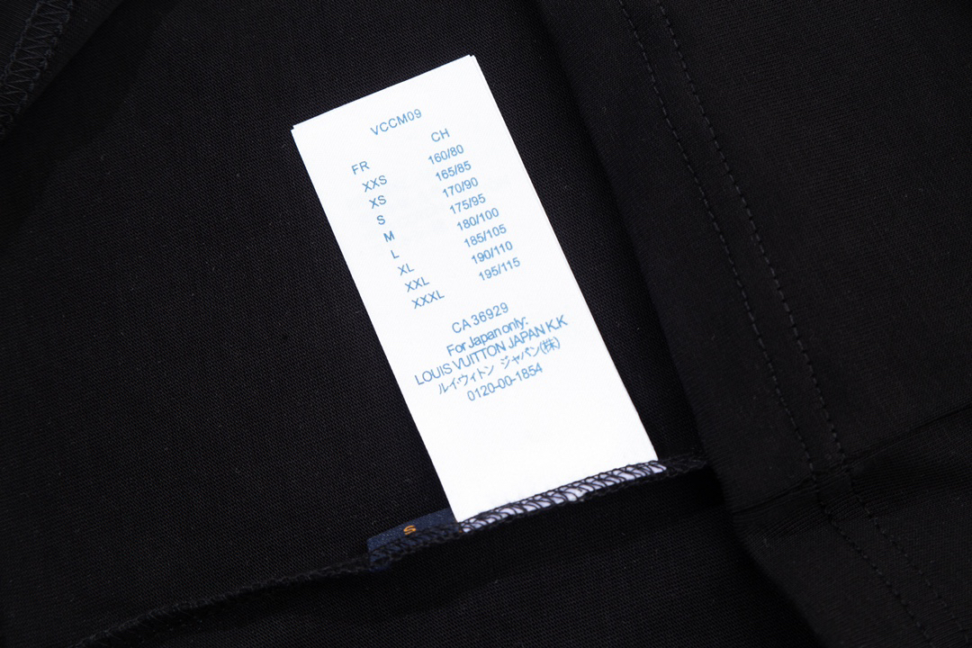 LV clothing-75