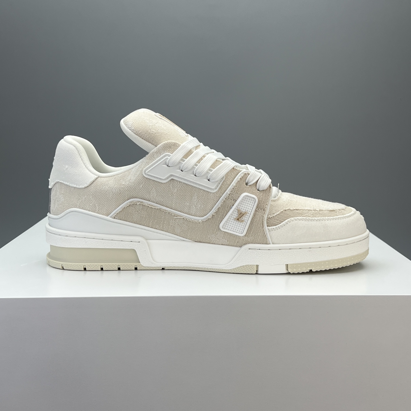 Lv Sneakers-149
