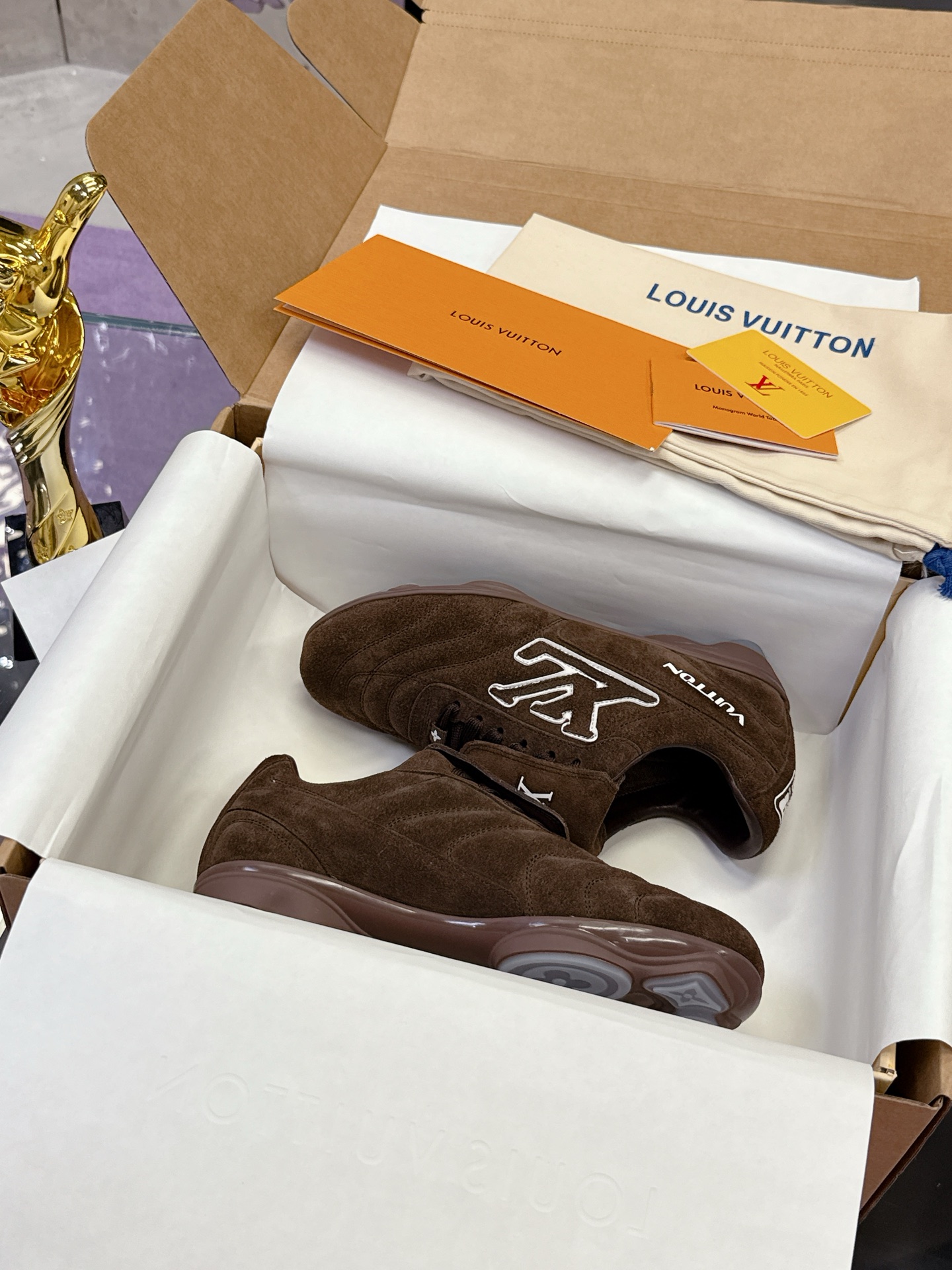 Lv Sneakers-110