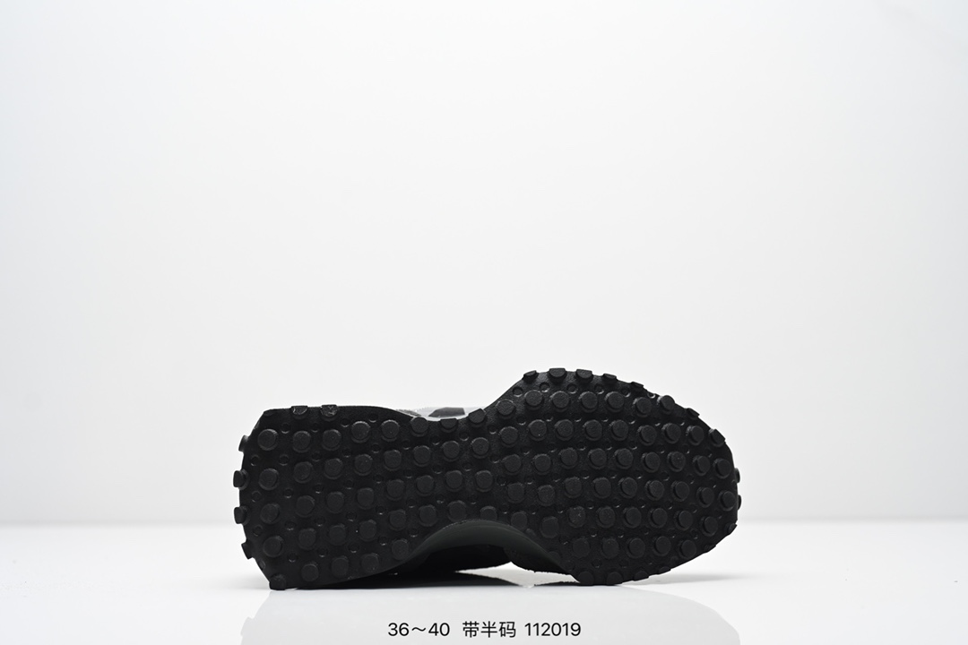 New Balance Sneakers-112