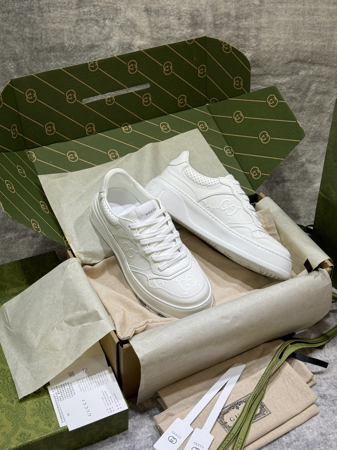 Gucci Sneakers-157