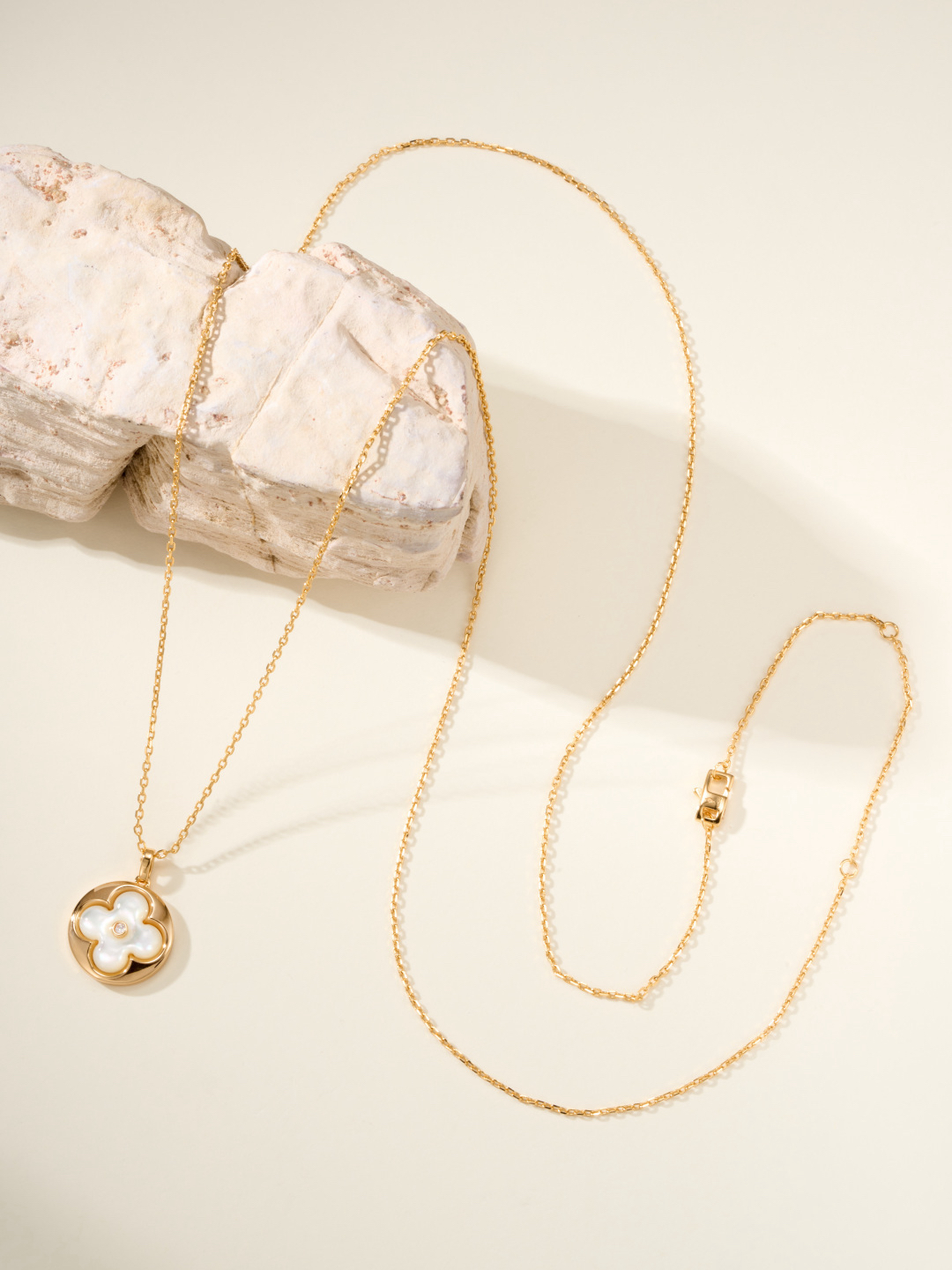LV necklace-51