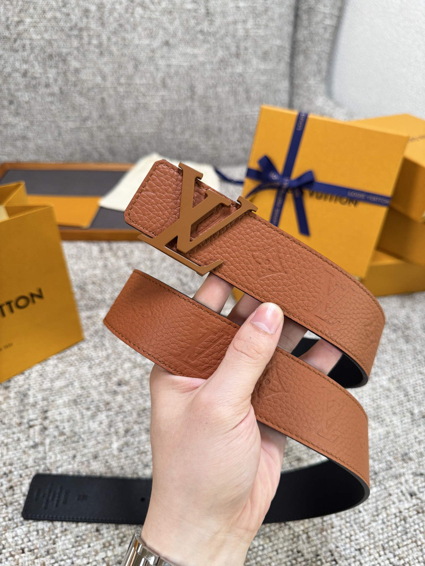 Lv belt-101