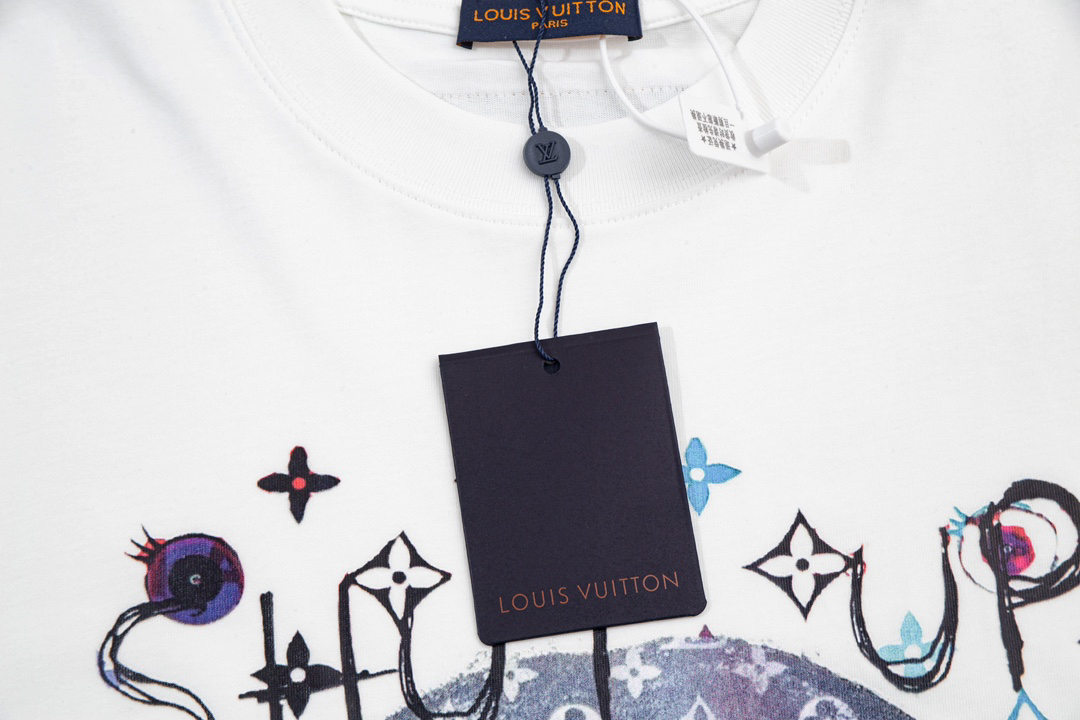 LV clothing-81