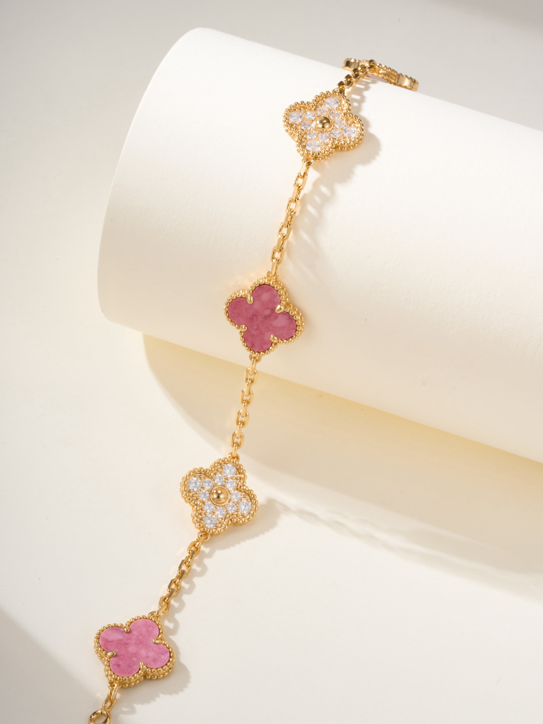 Van Cleef & Arpels Bracelet-85