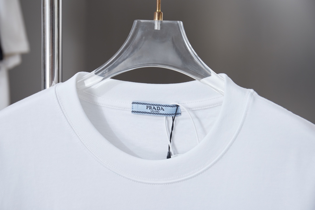 Prada clothing-242