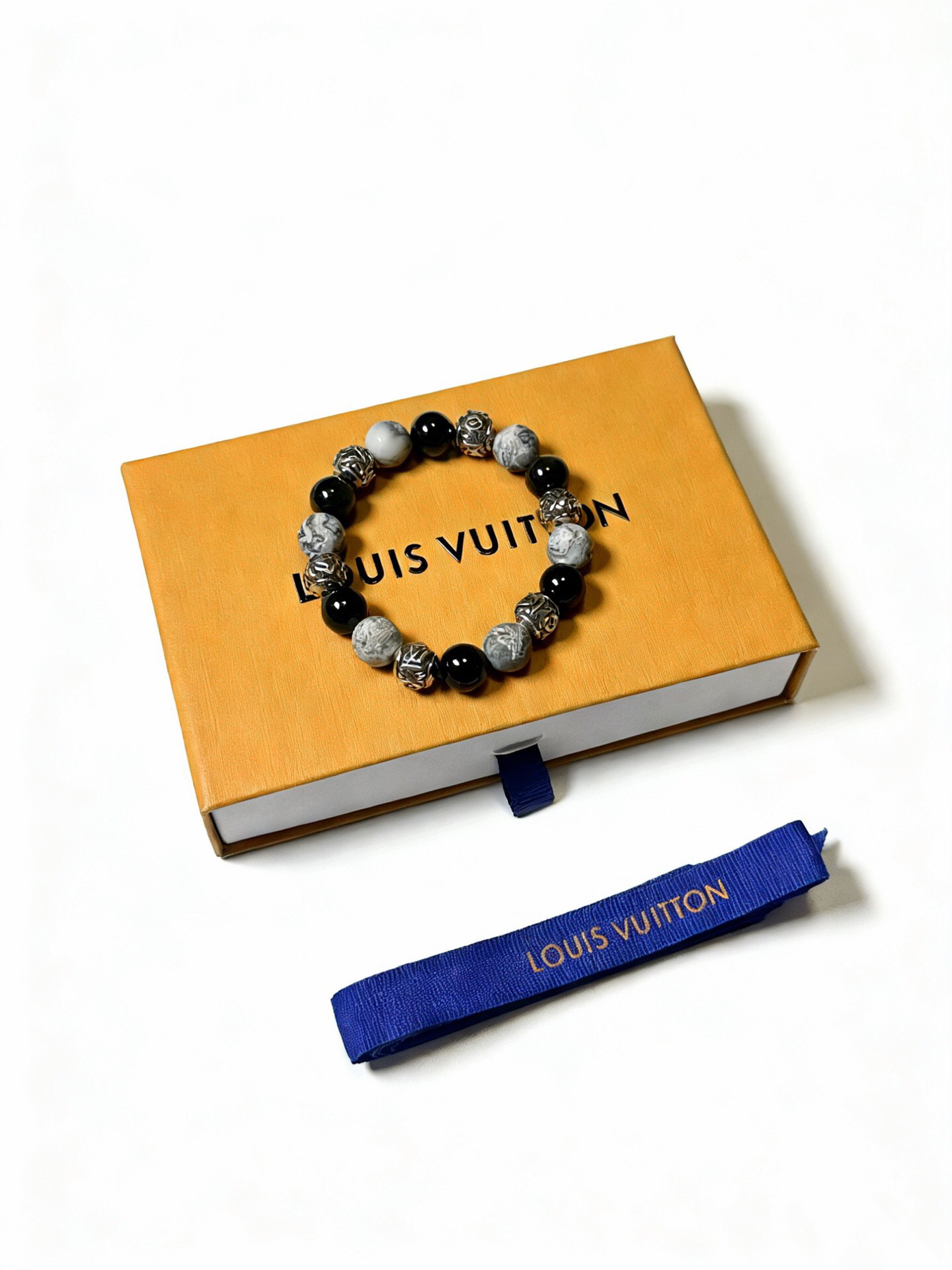 LV Bracelet-32