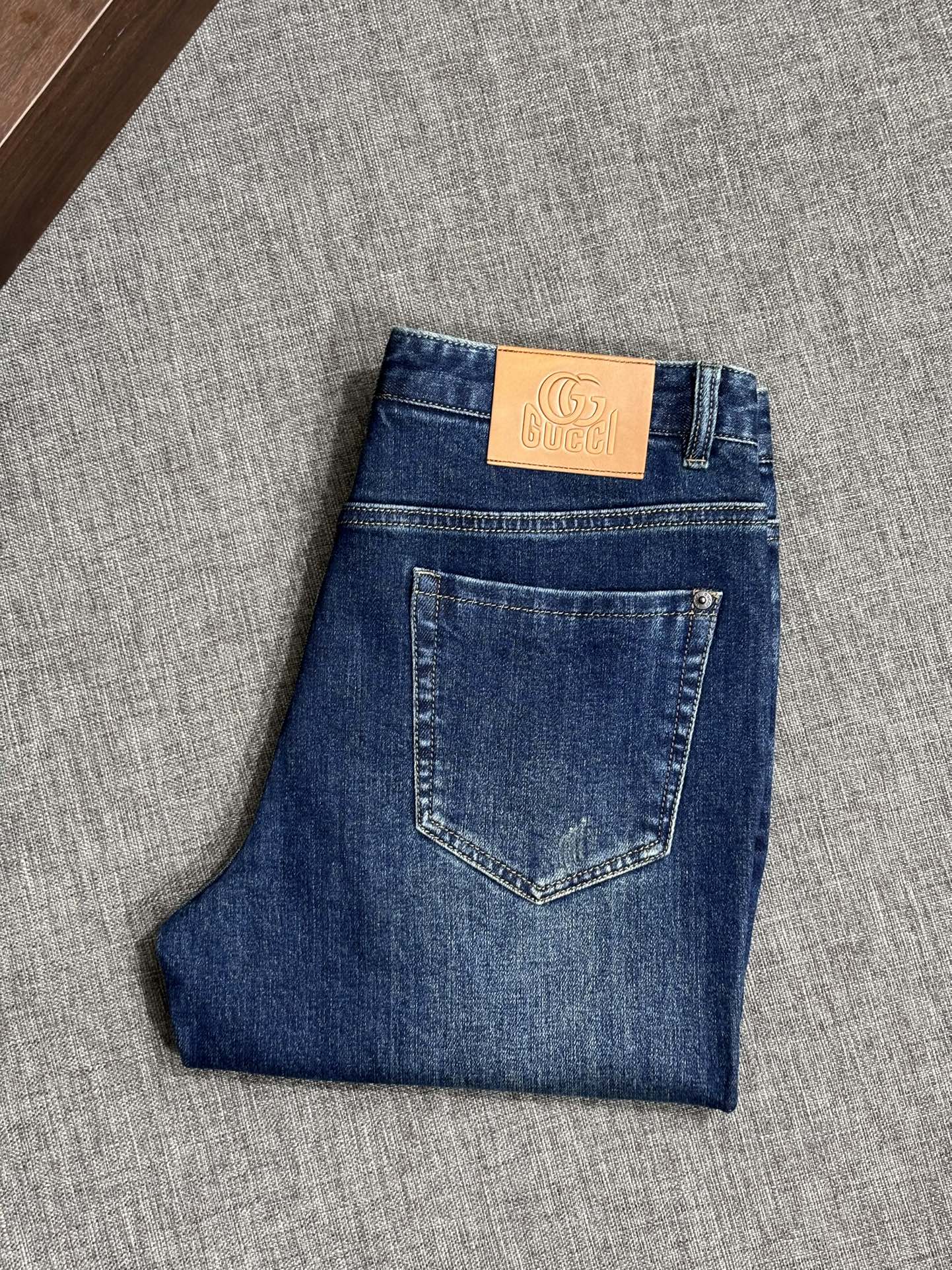 Gucci Clothing-190