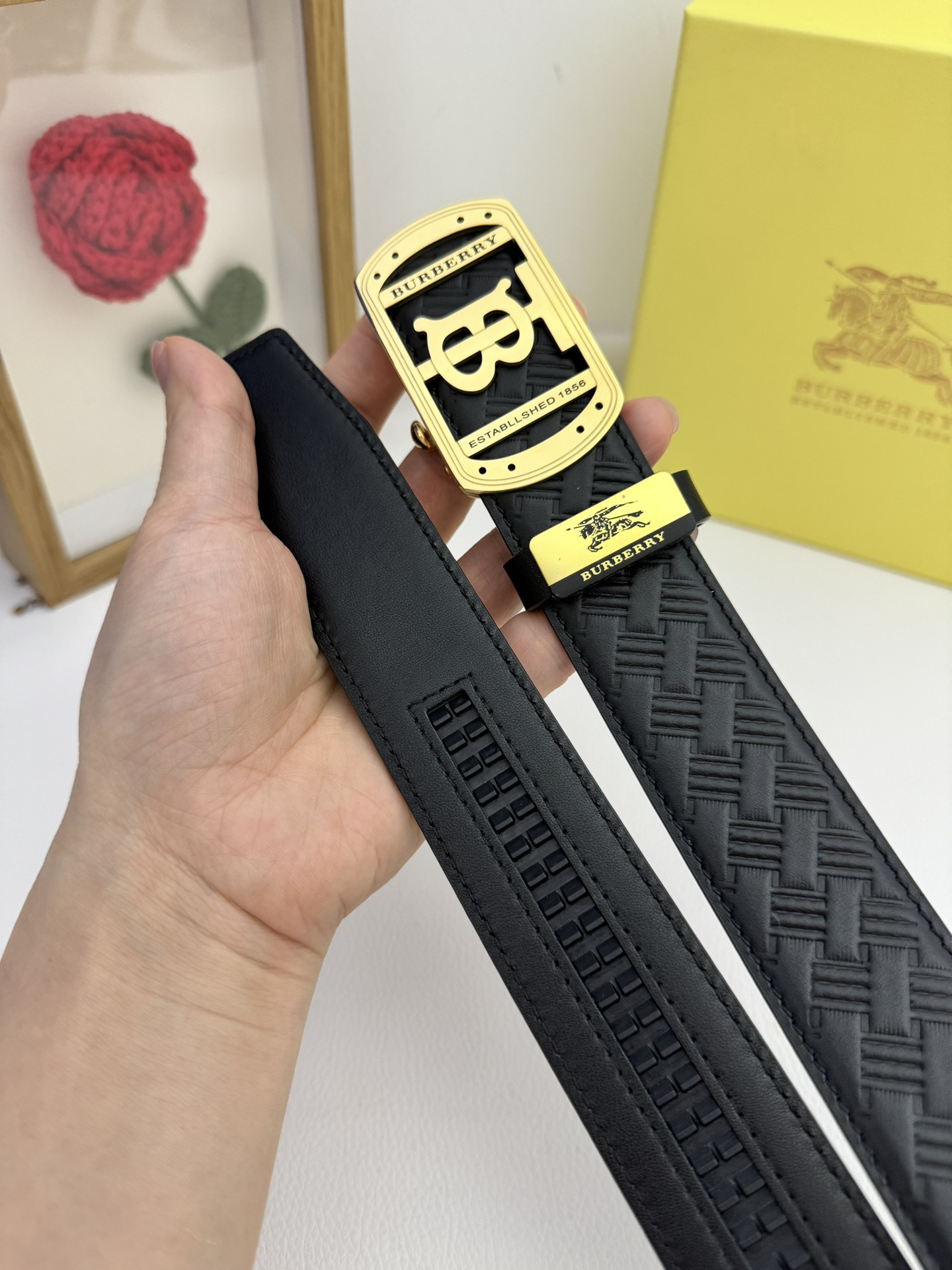 Burberry belt-76