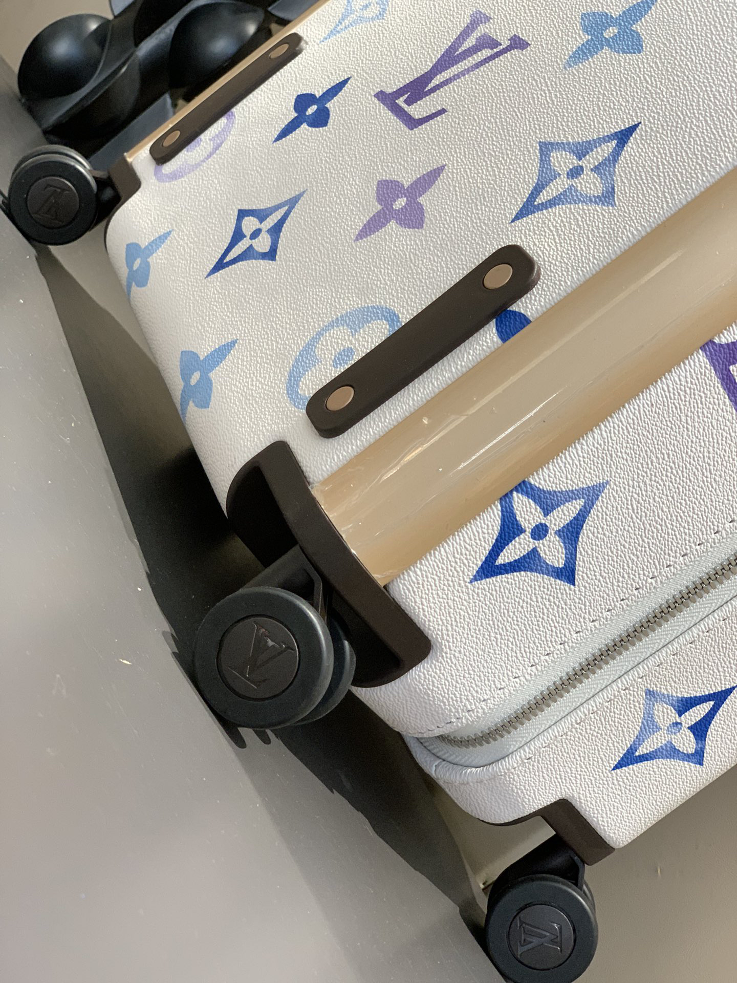 LV luggage-31