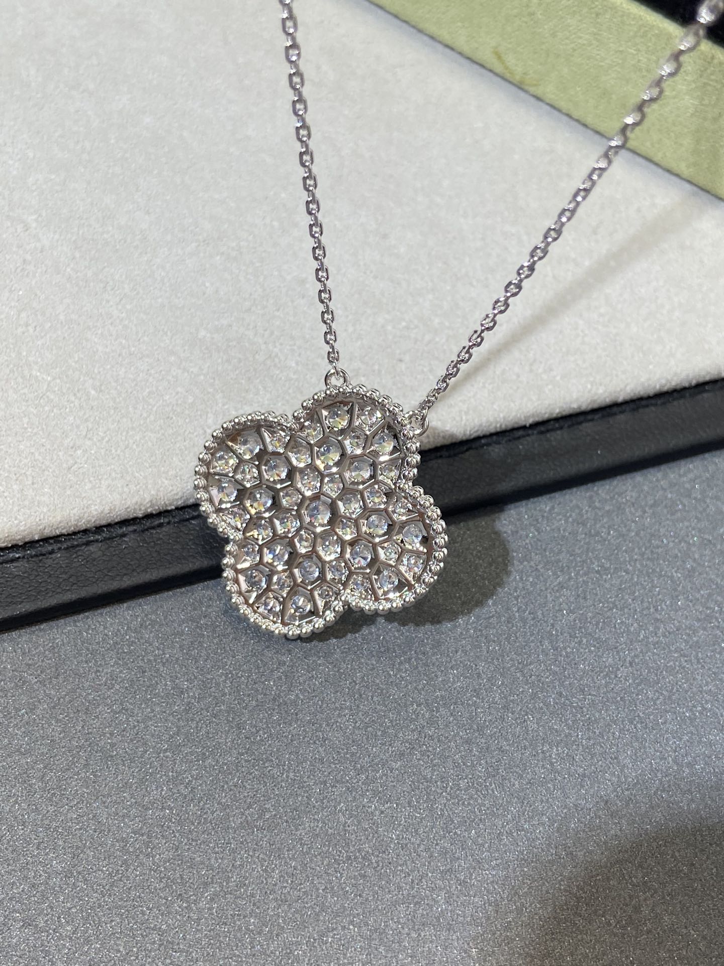 Van Cleef & Arpels necklace-105