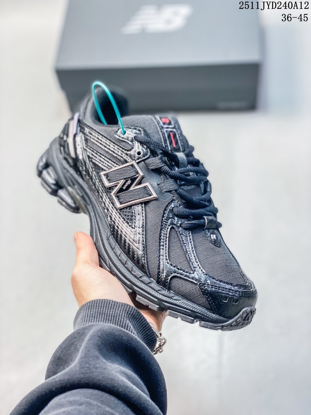 New Balance Sneakers-41