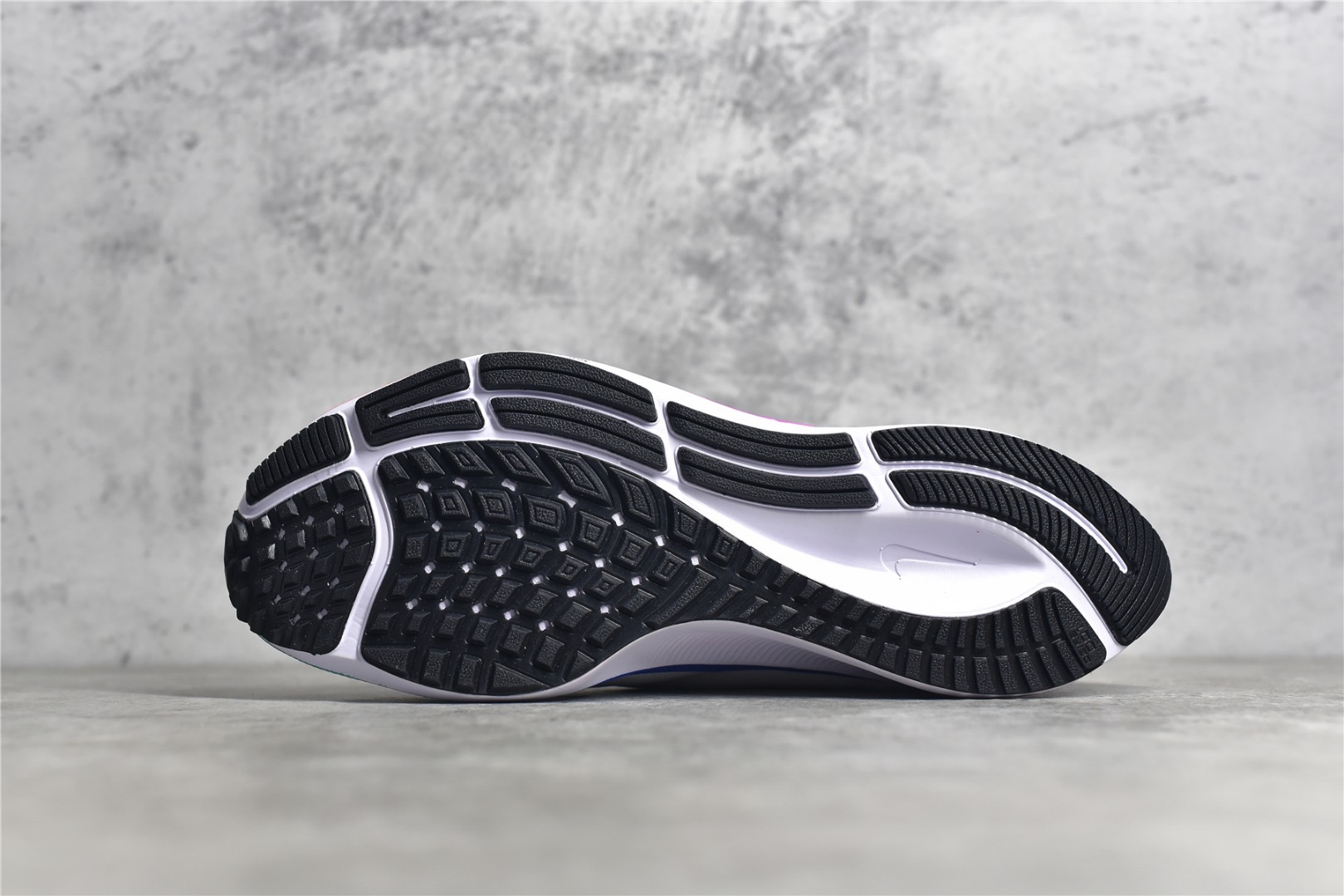 Nike Sneakers-210