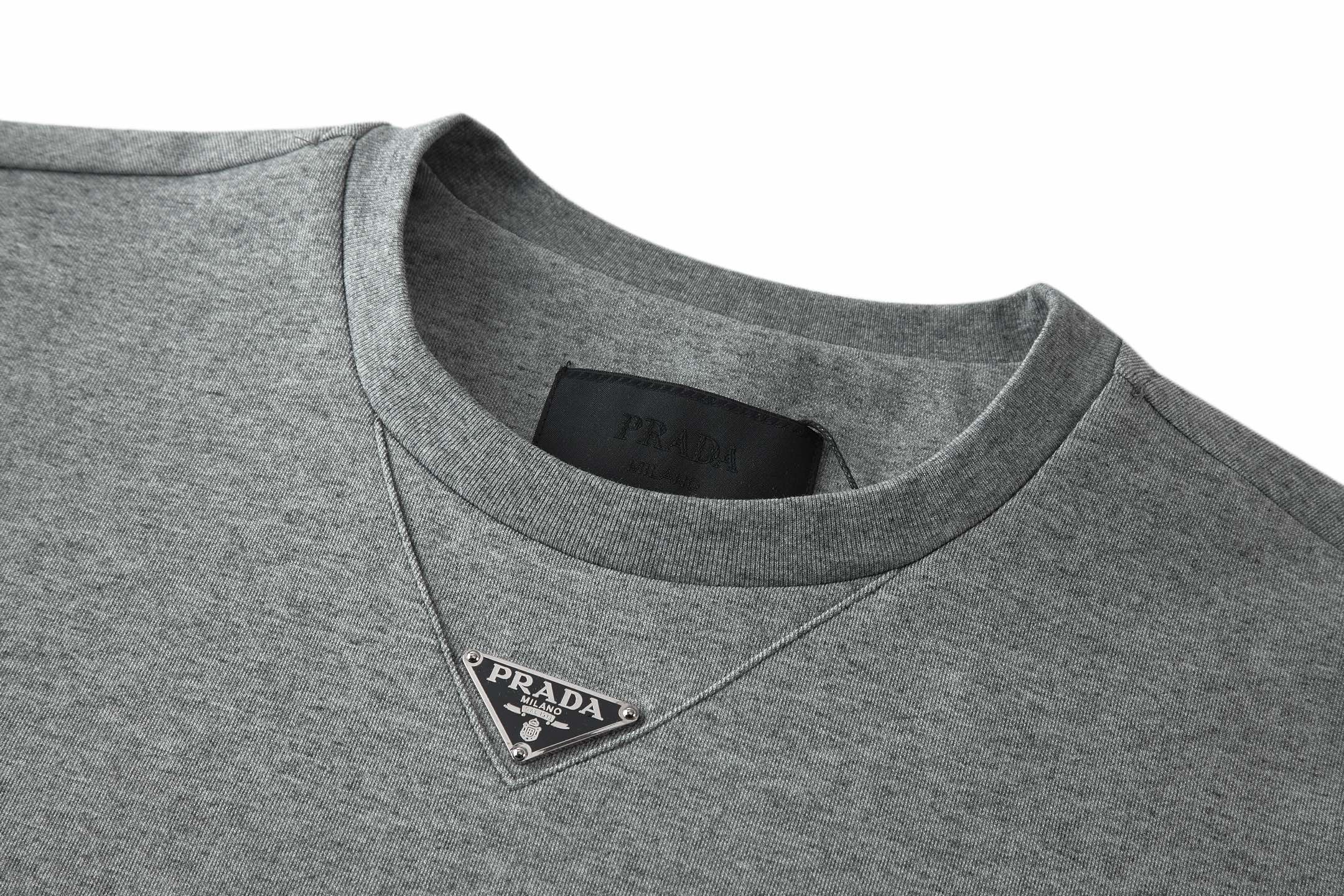 Prada clothing-131
