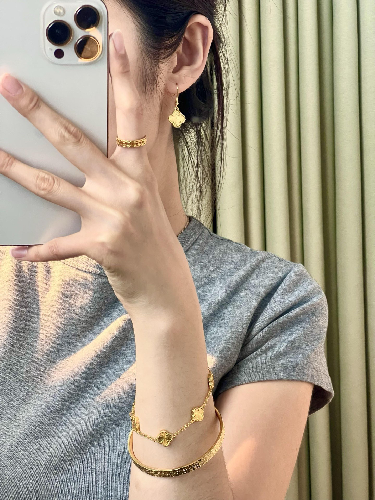 Van Cleef & Arpels Bracelet-89