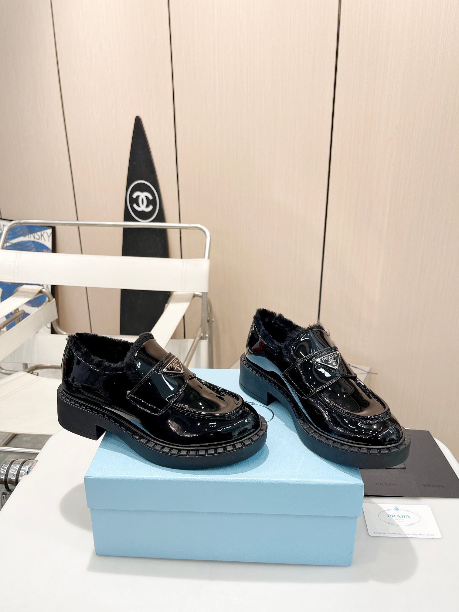 Prada women's leather shoes-7