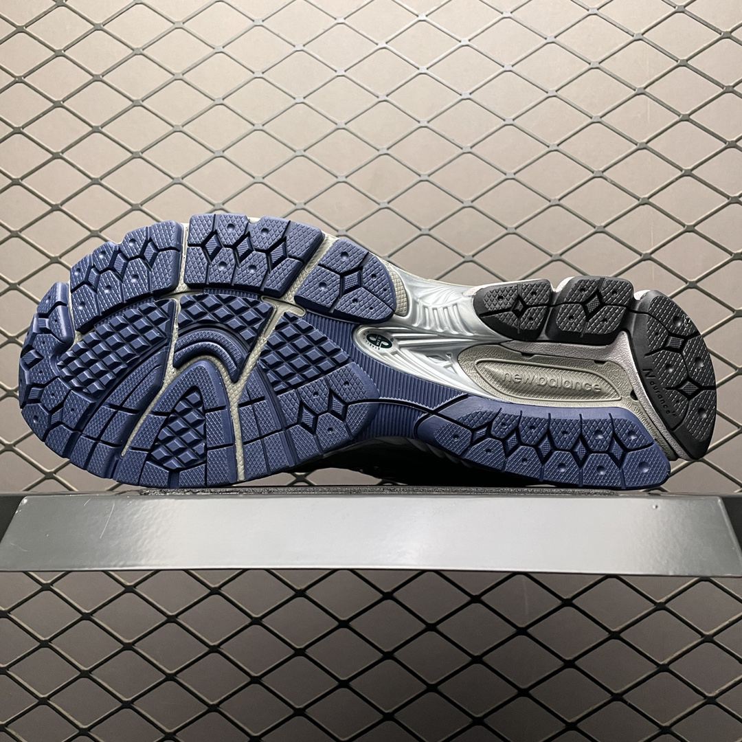 New Balance Sneakers-83