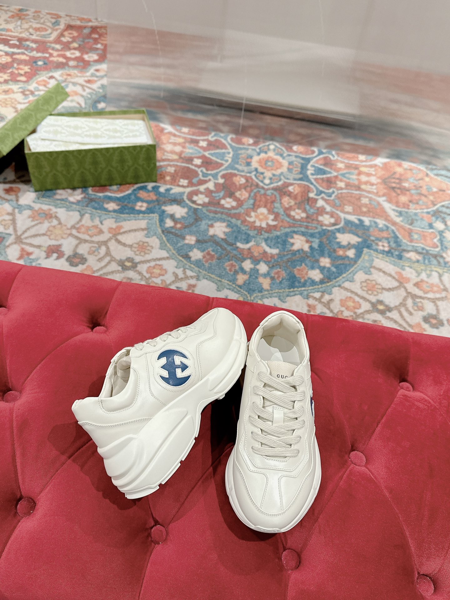 Gucci Sneakers-122