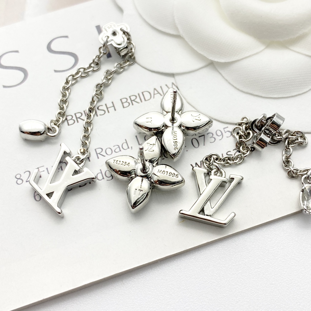 LV earrings-6