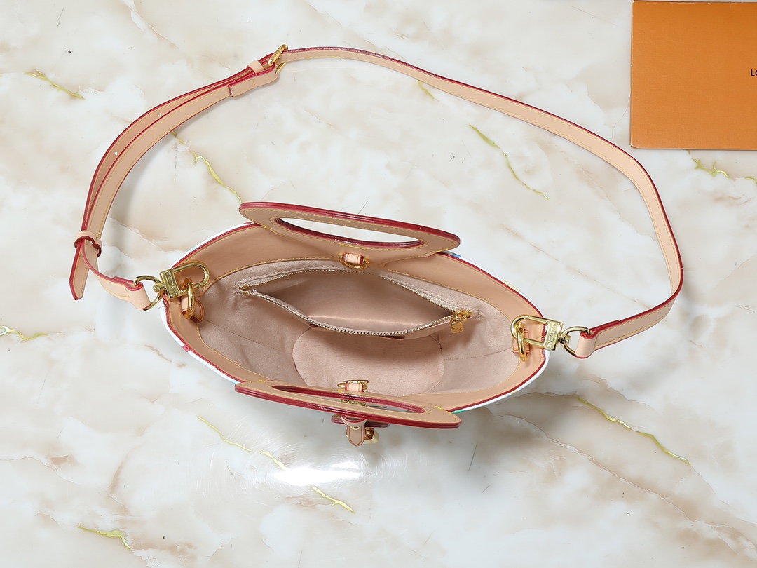 Louis Vuitton Hot New Product-203