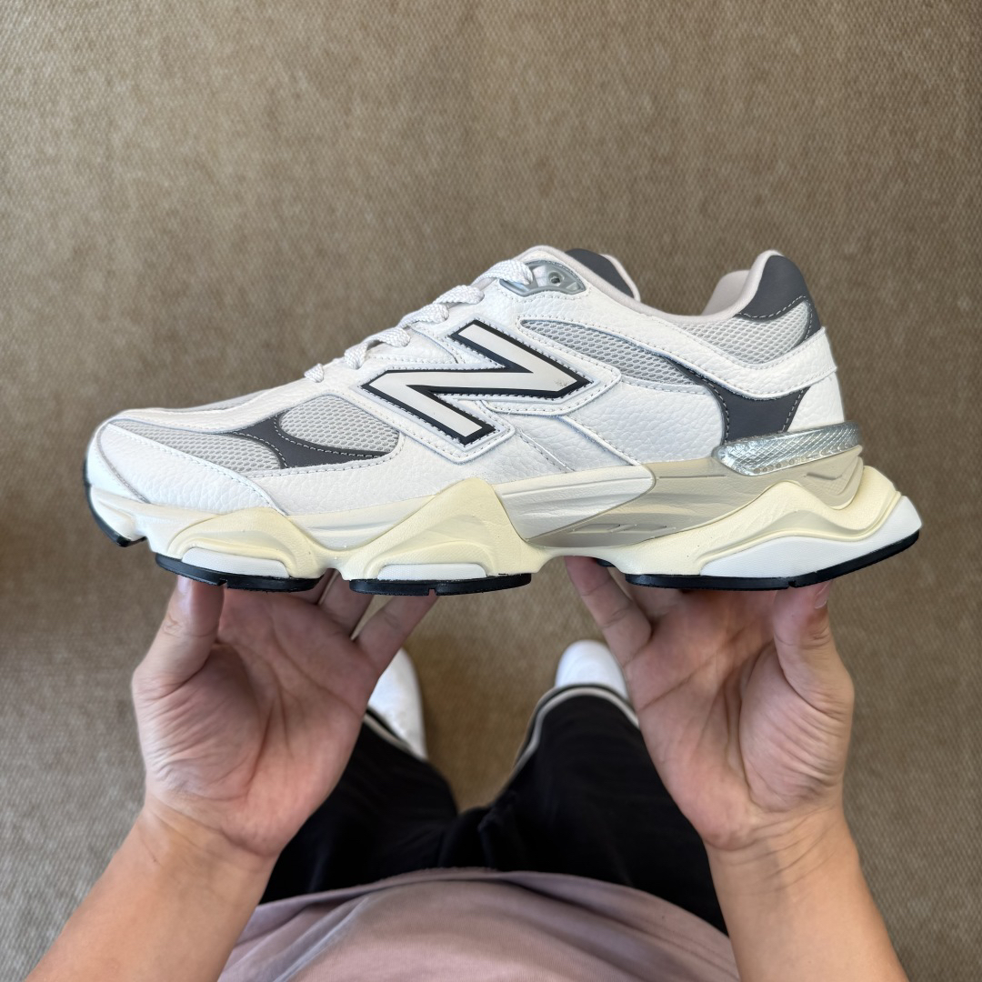 New Balance Sneakers-263