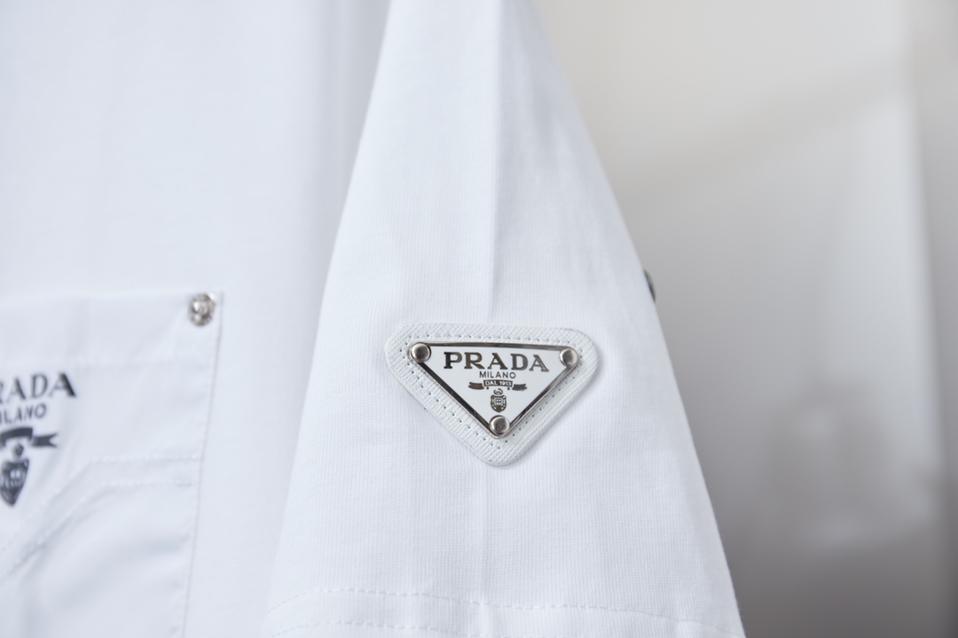 Prada clothing-243