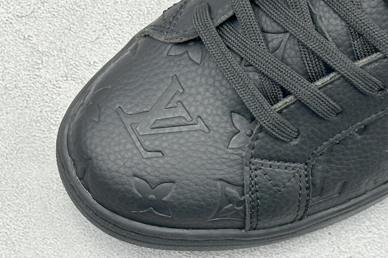 Lv Sneakers-253