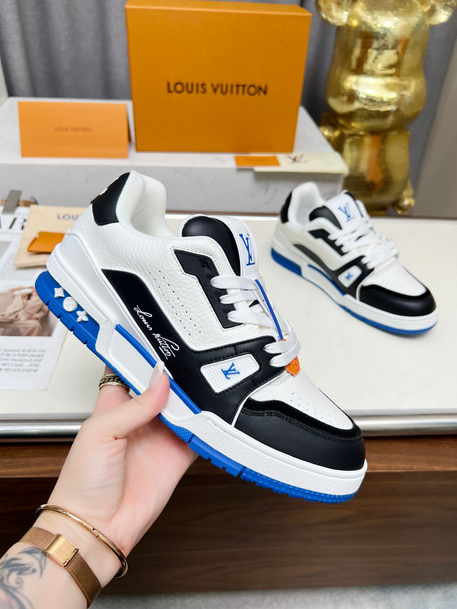 Lv Sneakers-66
