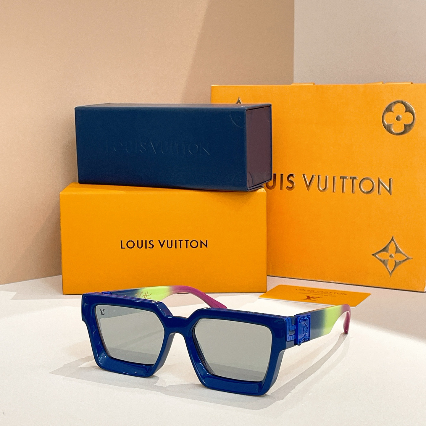 LV glasses-5