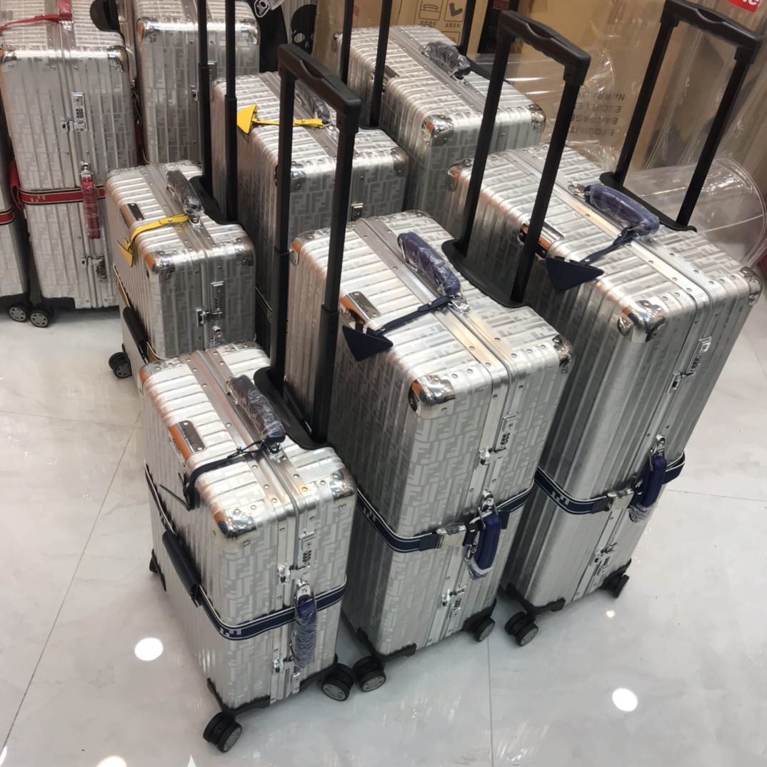 Fendi luggage-17