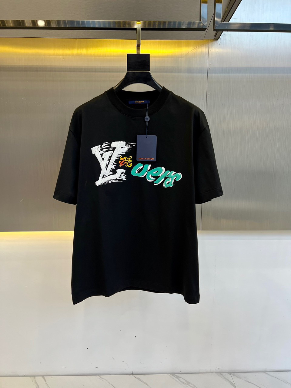 LV clothing-99