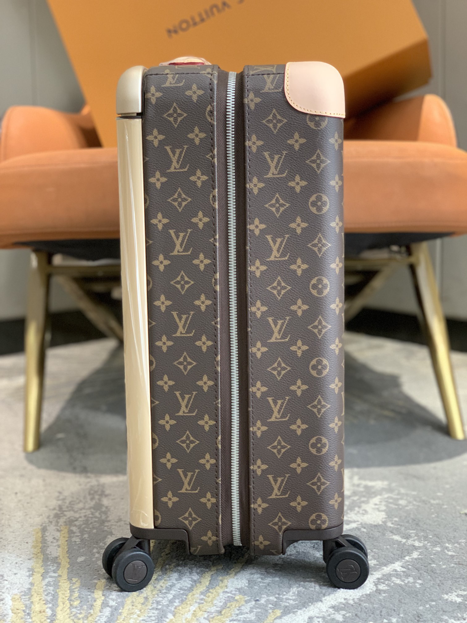 LV luggage-35