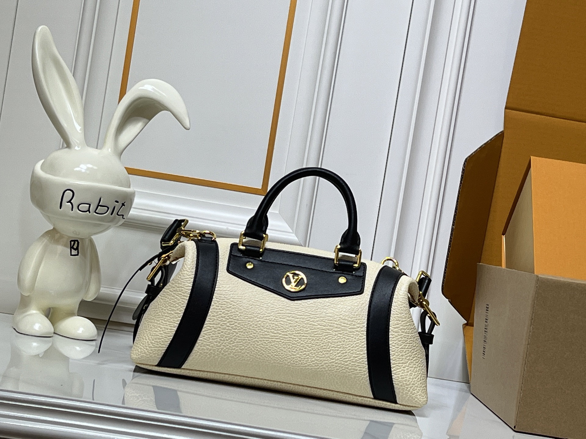Louis Vuitton Hot New Product-164