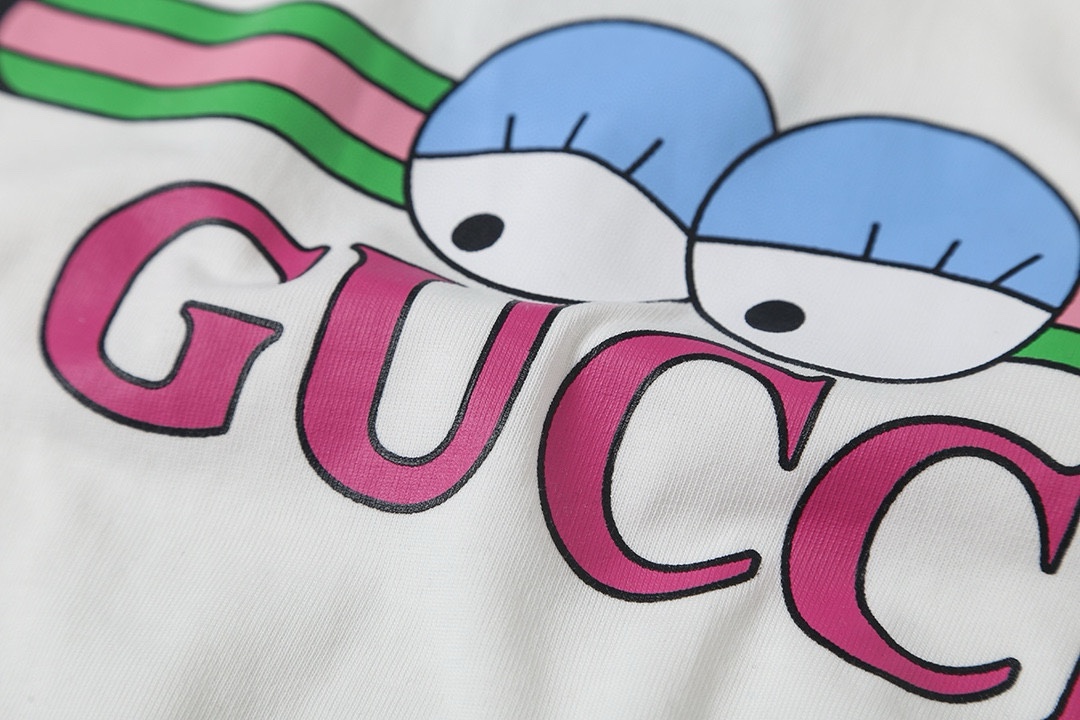 Gucci clothing-18