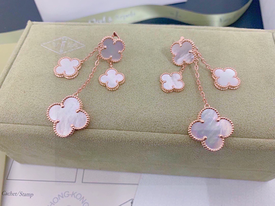 Van Cleef & Arpels earring-121