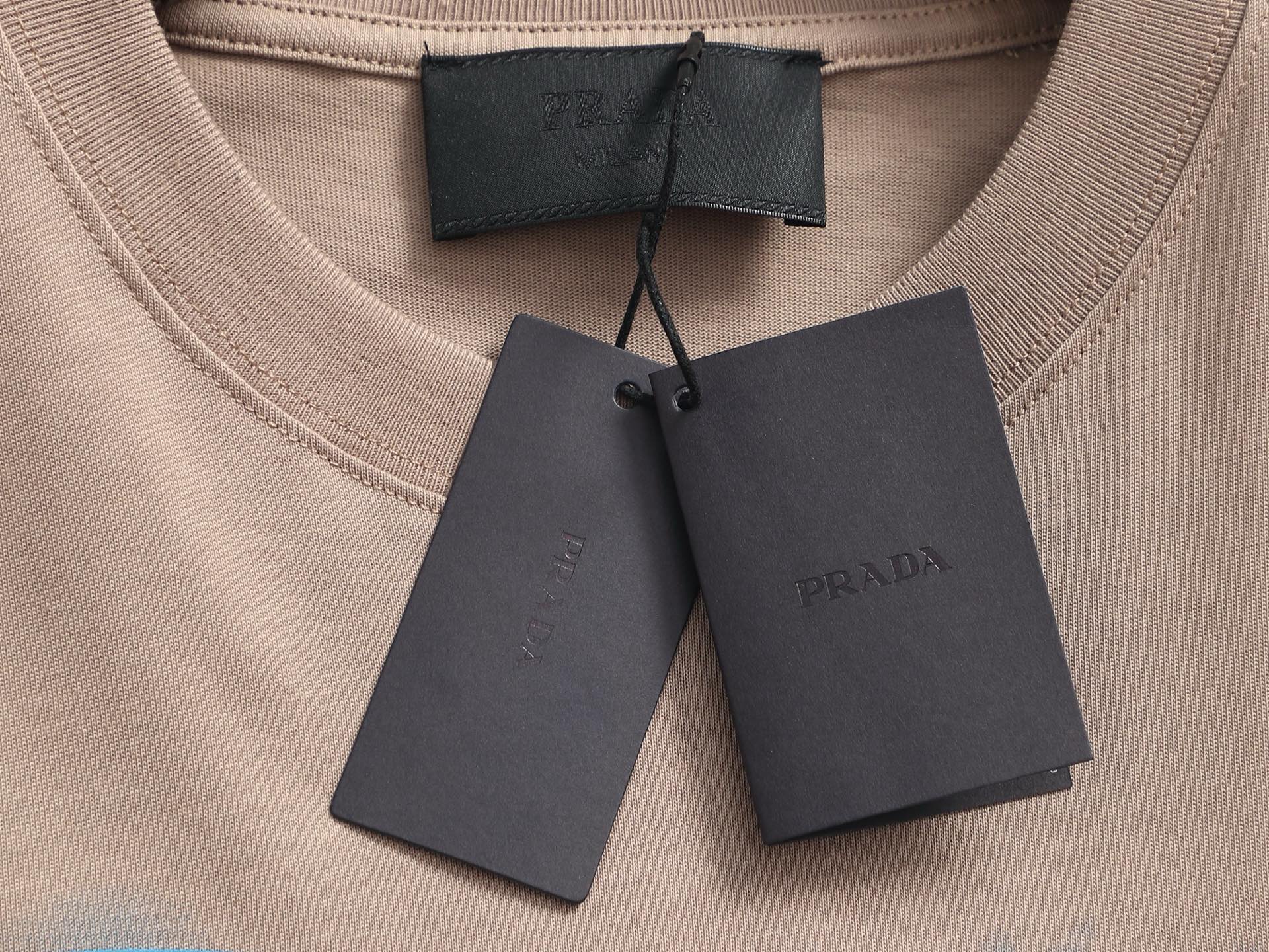 Prada clothing-198