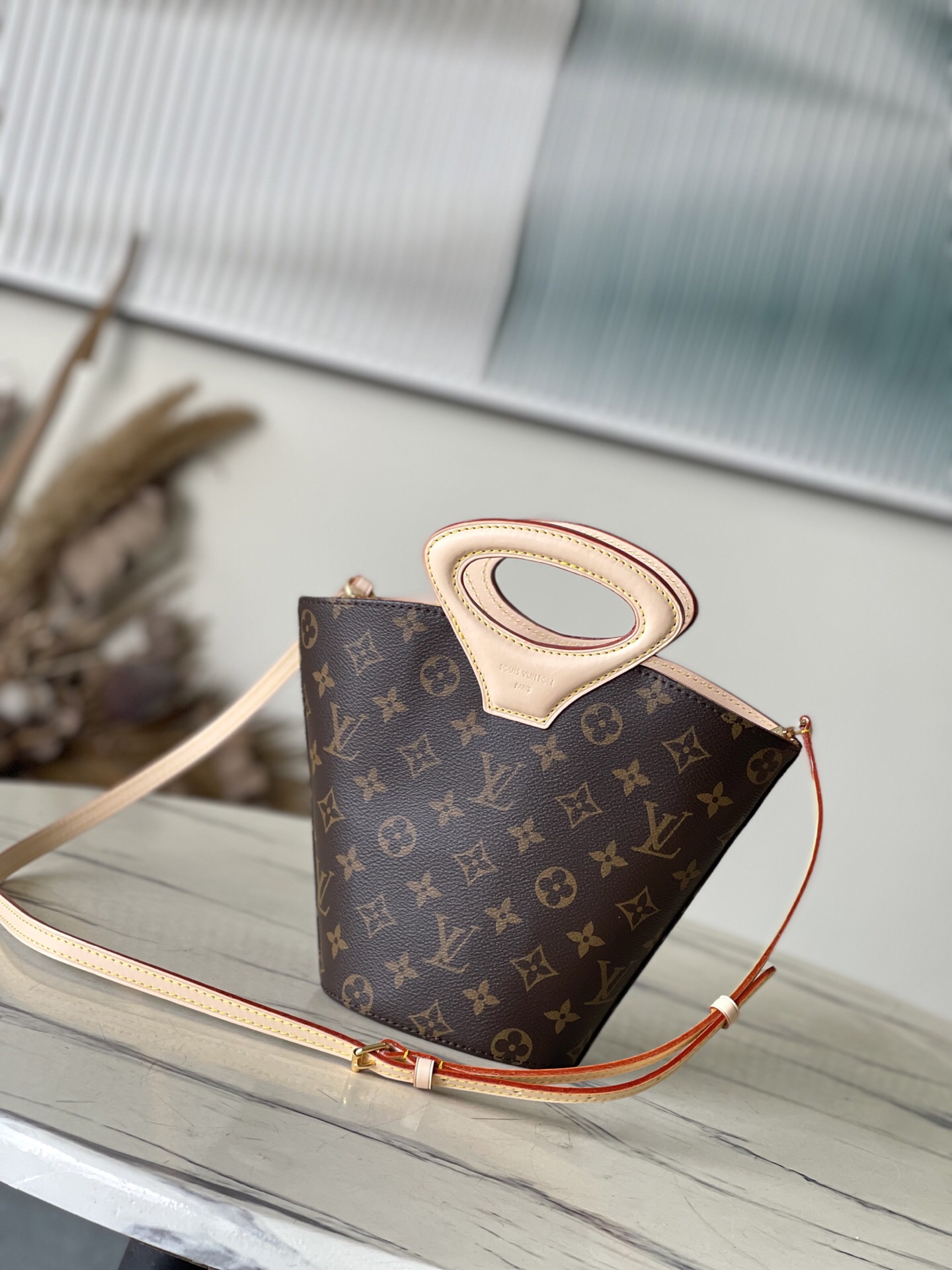 Louis Vuitton Hot New Product-101