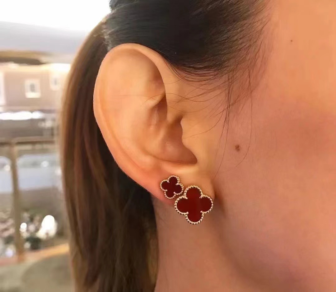 Van Cleef & Arpels earring-62