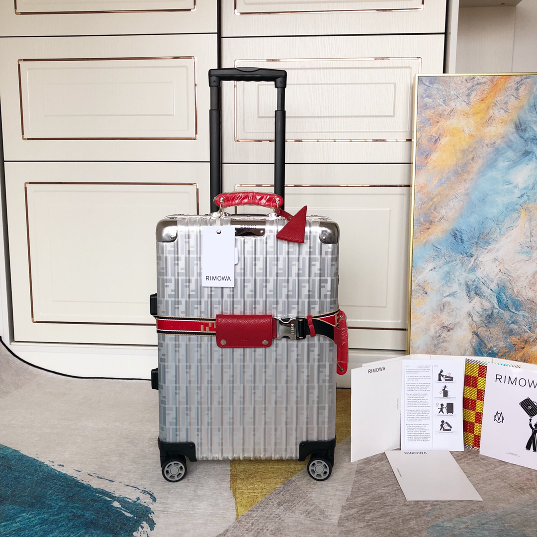 Fendi luggage-12