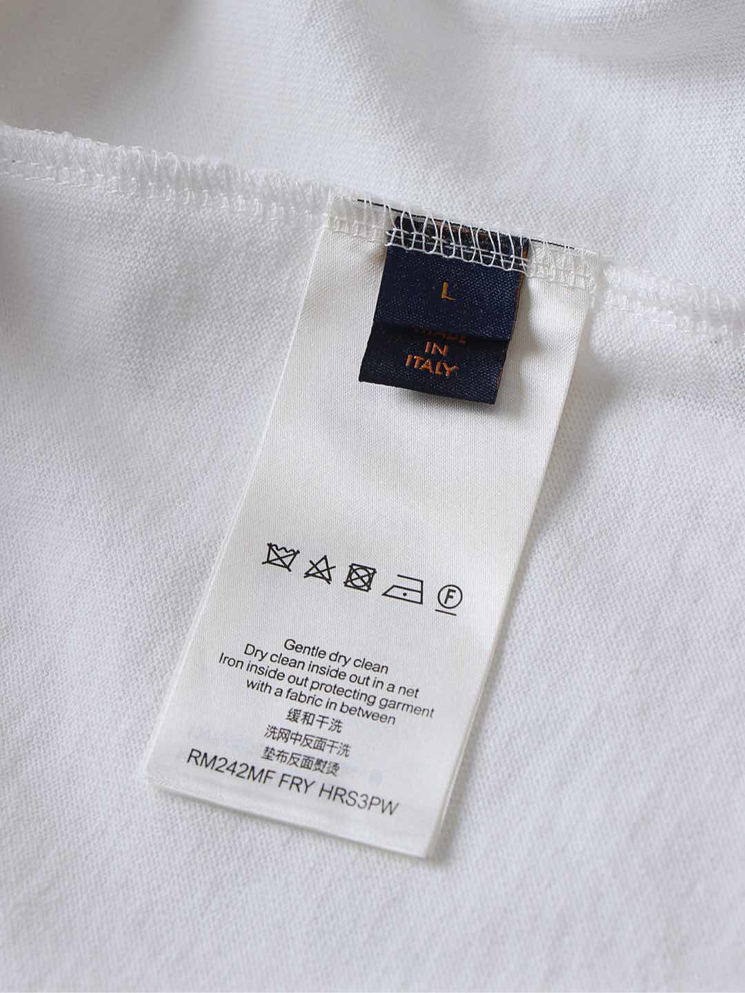 LV clothing-226