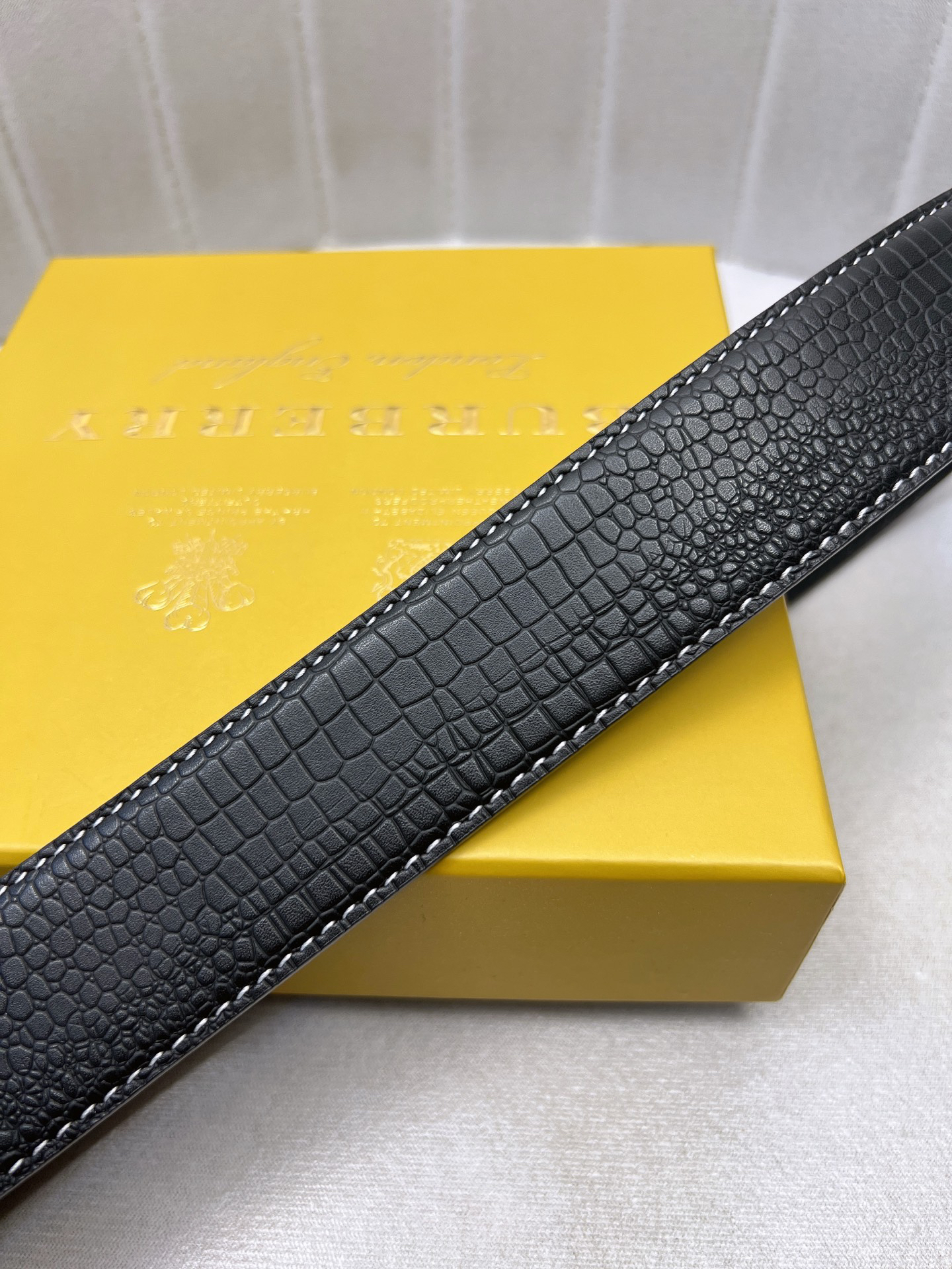 Burberry belt-81