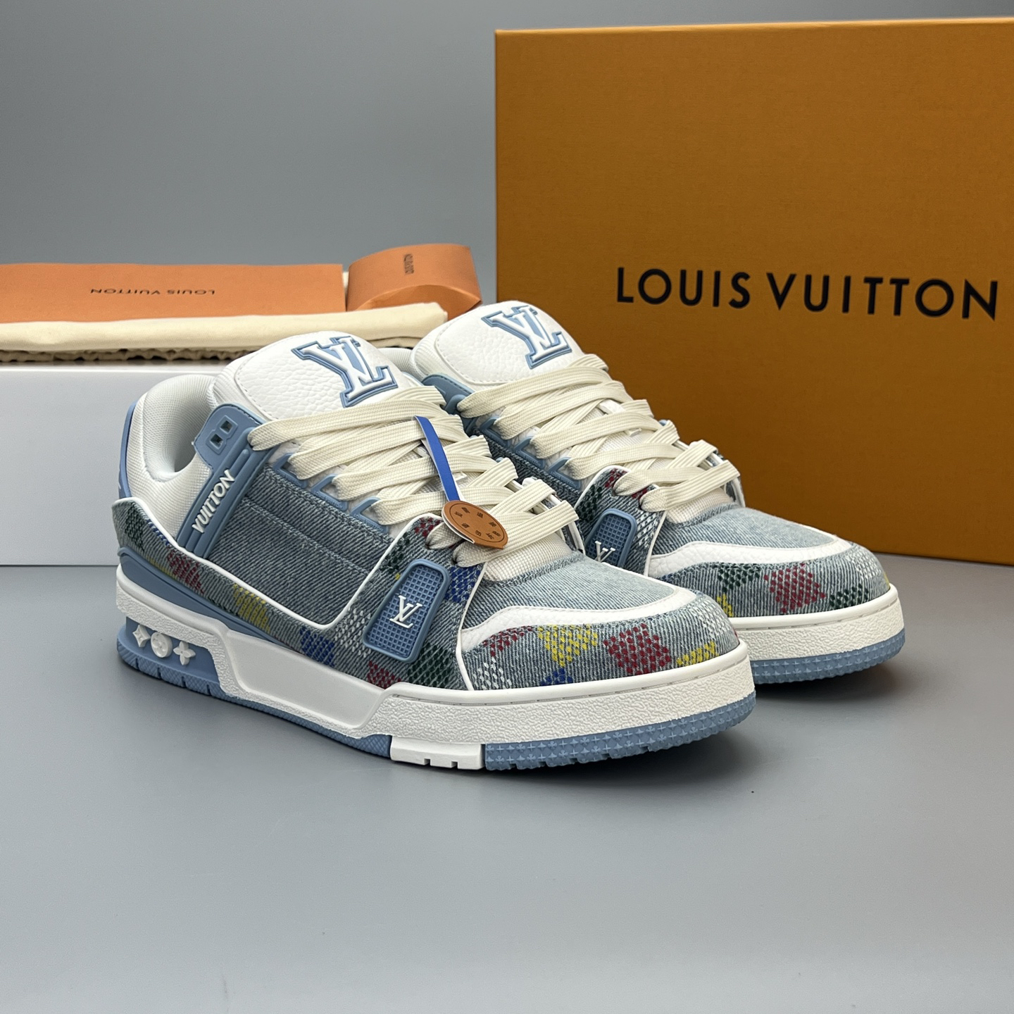 Lv Sneakers-147