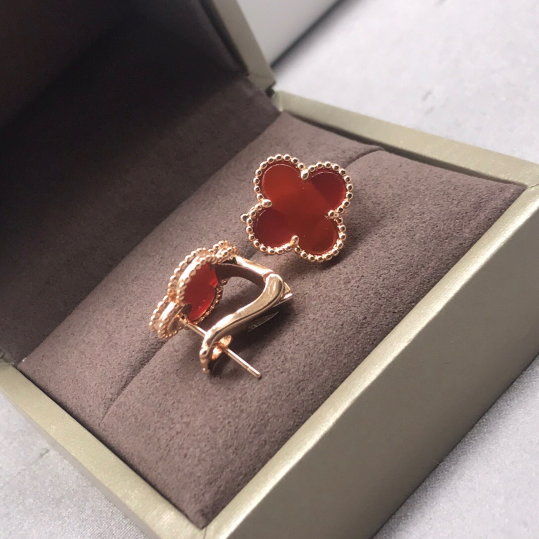 Van Cleef & Arpels earring-19