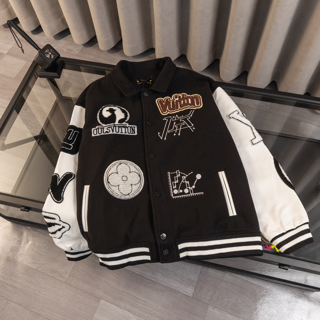 LV Clothing-315